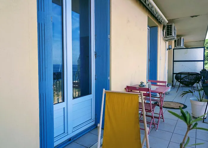 Familial - Vue * Bastia (Corsica)