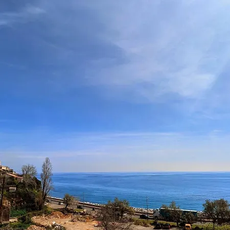 Familial - Vue Bastia (Corsica)